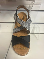 Aviana Sandal - Black/White